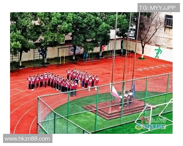 五角场小学足球明星崭露头角展现青春活力与团队精神